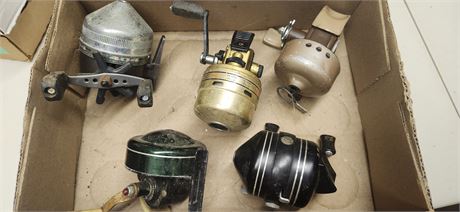 Fishing reels