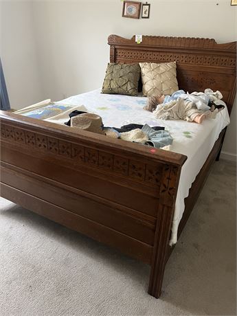 Beautiful Antique Oak Carved Bed