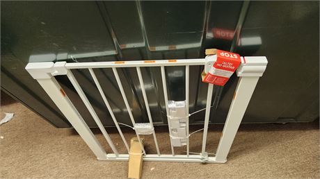 Walk Thru Baby/Pet Gate