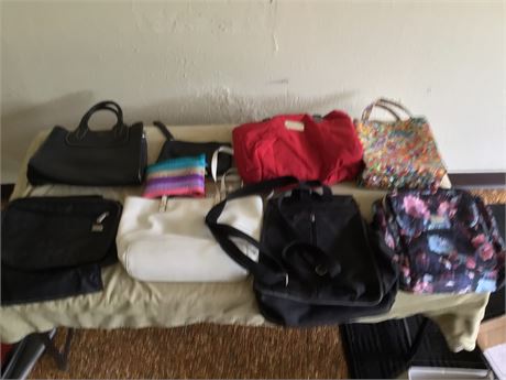 Lot 1 of bags/purses