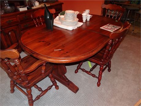 Dining Room Table and 5 Chairs