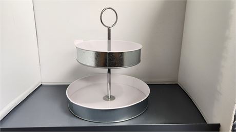 2 Tier Serving Stand