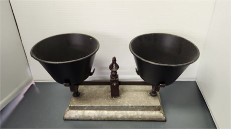 Metal Display With 2 Small Metal Buckets