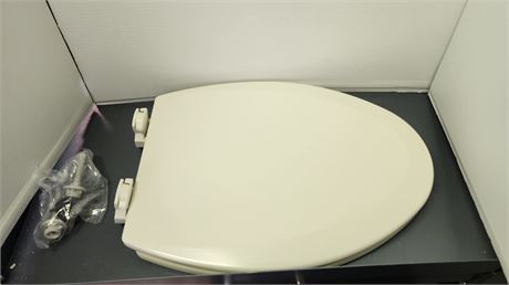 Bemis Elongated Biscuit Toilet Seat. NEW