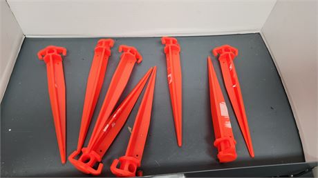 8 Landscape Stakes
