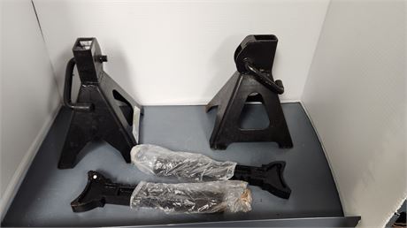 Set Of 2 Jack Stands
