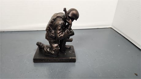 Dicksons Called Pray Statue