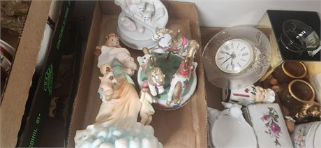 LOt Of Christmas Decorations