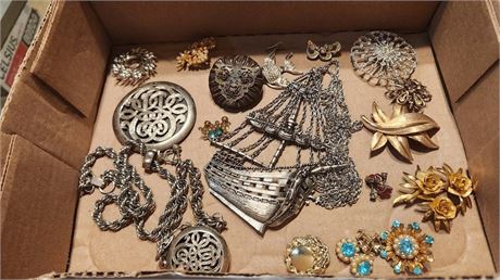 Lot Of Jewelry