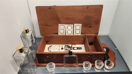 Wood Telephone Bar Set