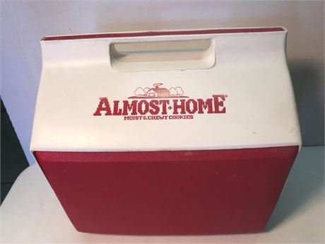 Almost Home Playmate by Igloo Cooler