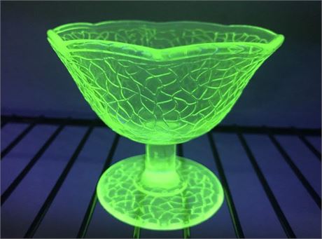 Vaseline Crackle Uranium Glass Cup
