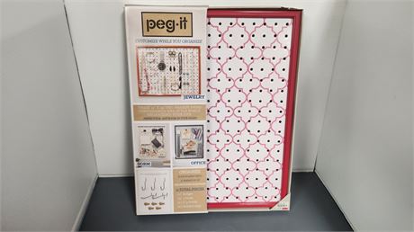 Peg-It Organizer