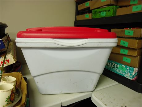 Tote With Lid
