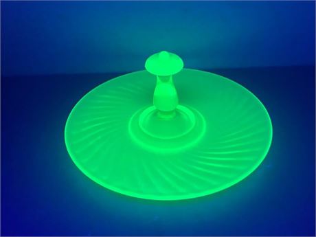 Uranium Anchor Hocking Green Spiral Handled Tray