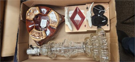 Hull Ashtray & Vintage Ashtrays & Small Desk Lamp
