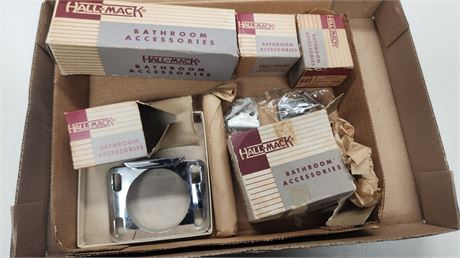 Vintage Hallmack Bathroom Accesories