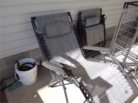 2 Bliss Chairs