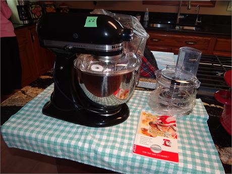 Kitchen Aid Mixer- Does not look like it was ever used,