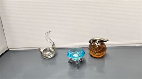 Paperweight With Lizard On Top & Swan Candle Holder & Decorative Diamond & Stand