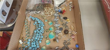 Lot Of Jewelry