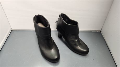 Sole Sensibility Boots. Size 8 1/2Med