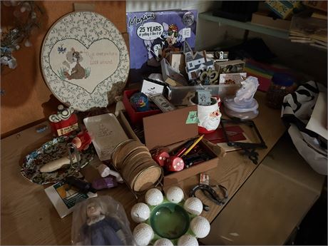 Collectibles, Cat's Meow, Misc
