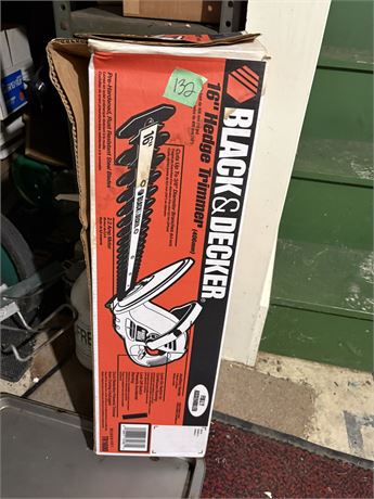 Black and Decker Hedge Trimmer New in Box