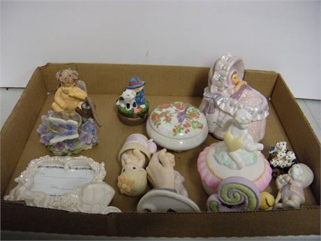 Lot of glass Knick knacks