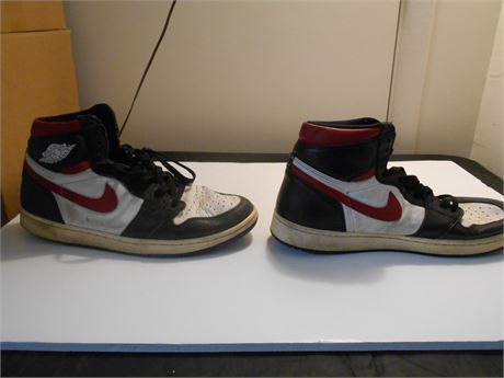 Nike Air Jordans Tennis Shoes. Size 13