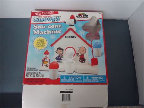 Crazy Art Snoopy Sno-Cone Machine