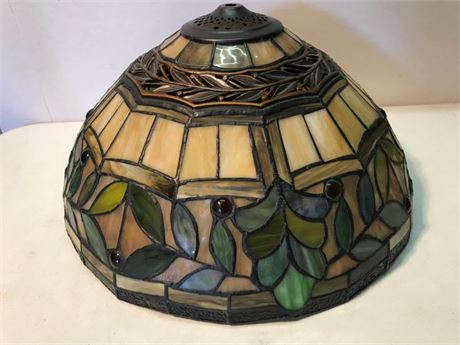 Beautiful Stained Glass Lamp Shade