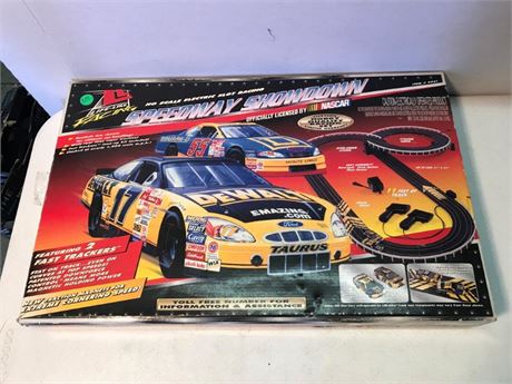 Life Like Speedway Showdown HO Slot Car