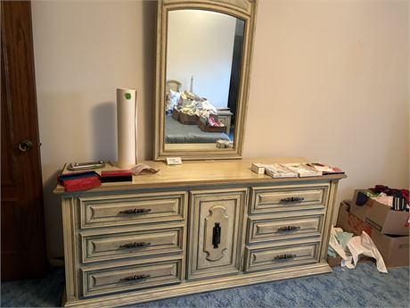 Vintage Stanley Dresser