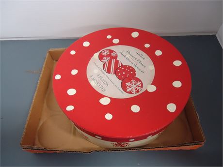 4 Hallmark Seasonal Dessert Plates