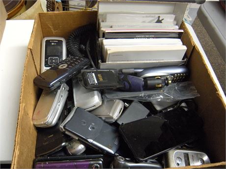 Lot Of Various Cellphones & Some Misc. Manuals