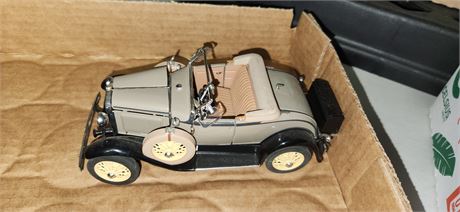 1994 Danbury Mint Replica 1931 Ford Model A Car Model