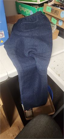 Allison Daley Petites Pants. Size 8PS & Scrub Pants. Size Medium