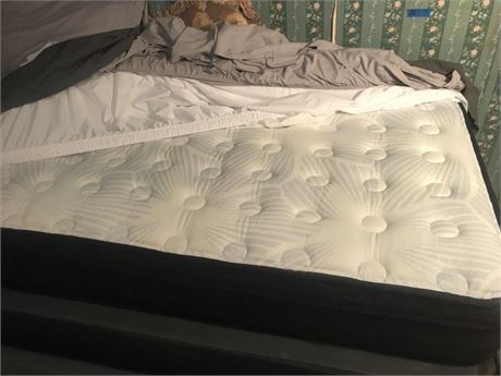 Serta PerfectSleeper Twin Bed with Frame