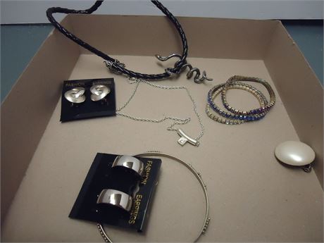 Lot Of Jewelry