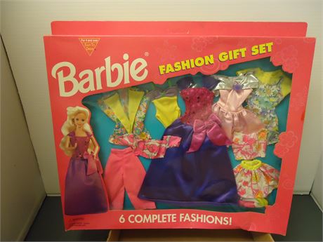 Barbie Fashion Gift Set