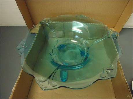 Tiara Aqua Blue Indiana Glass 3 Footed Vintage Bowl