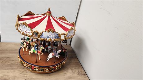 Carousel & Charger. Has Been Tested & Works
