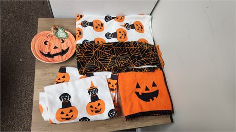 Holloween Decorations & Hand Towels
