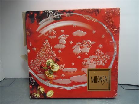 Mikasa Christmass Plate