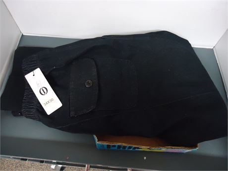 New pair of pants size 34x30