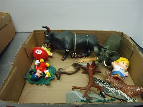 Lot of toy animals
