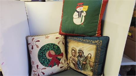 3 Decorative Christmas Pillows