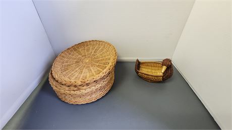 Wicker Plate Holders & Wicker Duck