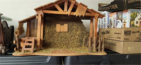 Christmas Nativity & Nativity Pieces